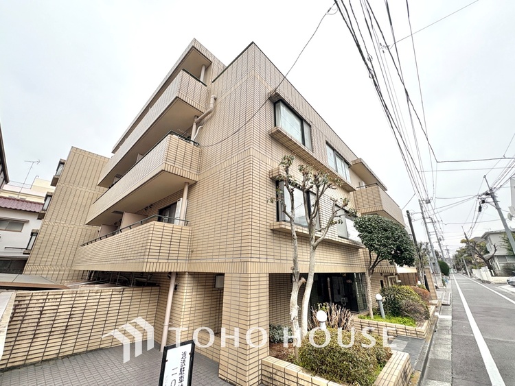 外観 漂う上質な空気感、マンションに入れば「おかえりなさい」と笑顔で迎えてくれるエントランス。最良の心配りを感じるマンションでした。