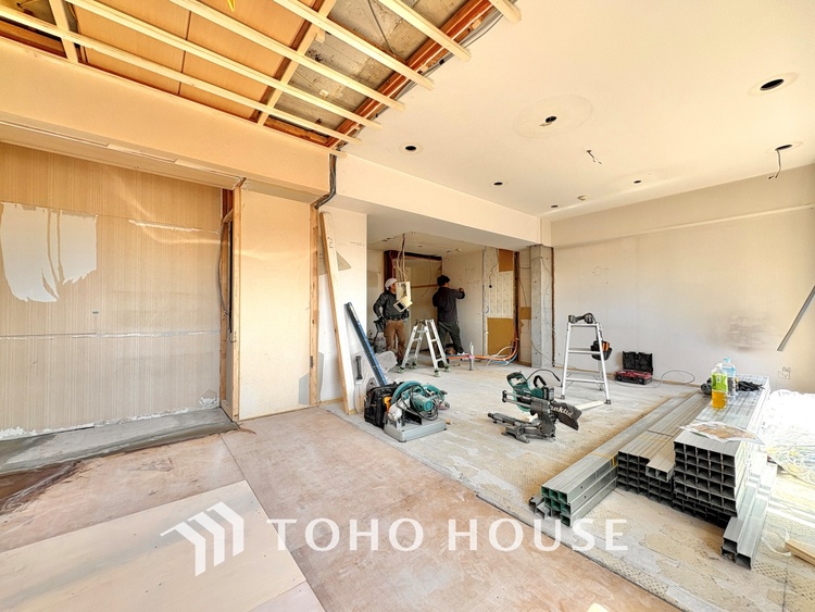 内装 「想像していた以上に広い」が写真を撮っているときの感想です。家事動線に配慮したプランによりご家族がくつろげる明るく広い空間が確保できました。