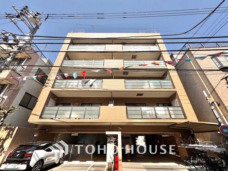 外観 ＊配置してある家具や小物はCGによるイメージ画像です。忙しい朝でも、しっかり家族が揃って食事をして頂けるゆとりある大きさのダイニングスペース。