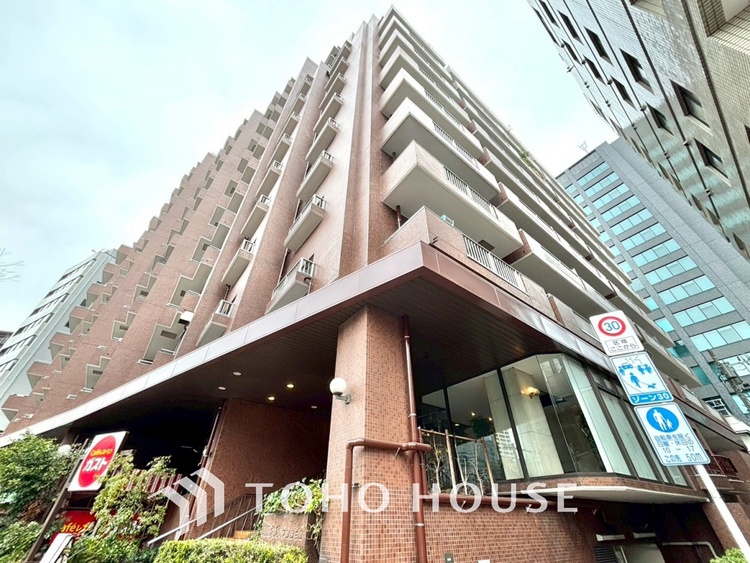 外観 漂う上質な空気感、マンションに入れば「おかえりなさい」と笑顔で迎えてくれるエントランス。最良の心配りを感じるマンションでした。