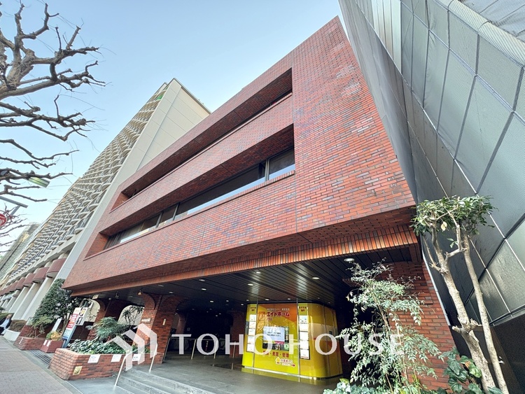 外観 漂う上質な空気感、マンションに入れば「おかえりなさい」と笑顔で迎えてくれるエントランス。最良の心配りを感じるマンションでした。