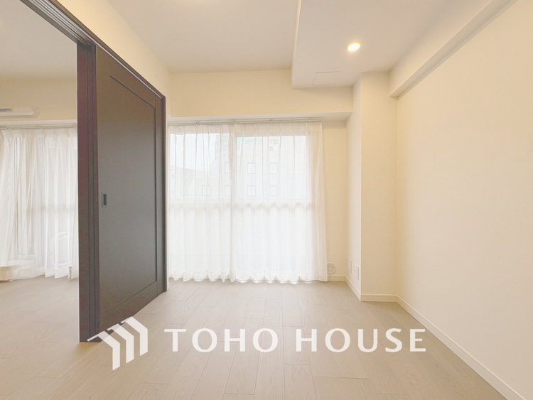 内装 【PRIVATE ROOM】◆快適◆な暮らしに不可欠な収納スペース。快適さとともに思い出も詰まっていく。