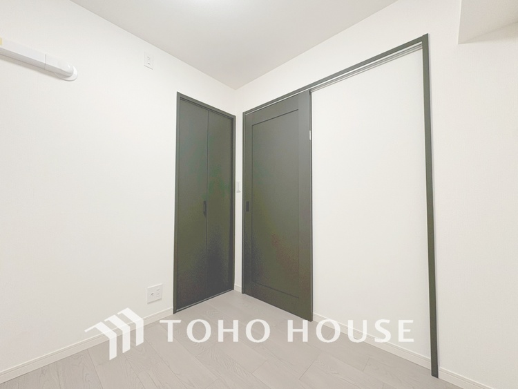 内装 【PRIVATE ROOM】◆属毛離裏◆子は父を手本とし、母に愛育されて成長する。家族の深い繋がり。いつまでも大切にしたい。