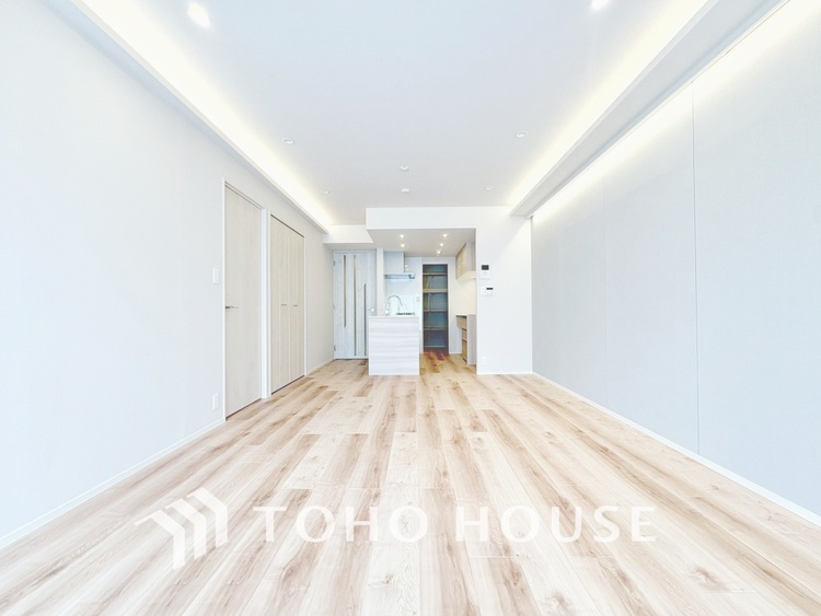 内装 【LIVING】◆扉を◆開くとこの景色。家族の”おかえり”の声が聞こえてきそう。