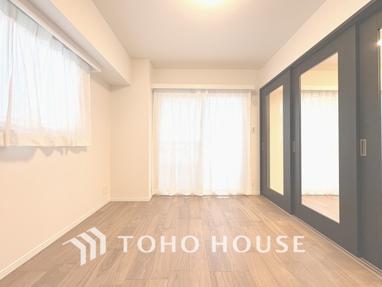 内装 【PRIVATE ROOM】◆快適◆な暮らしに不可欠な収納スペース。快適さとともに思い出も詰まっていく。