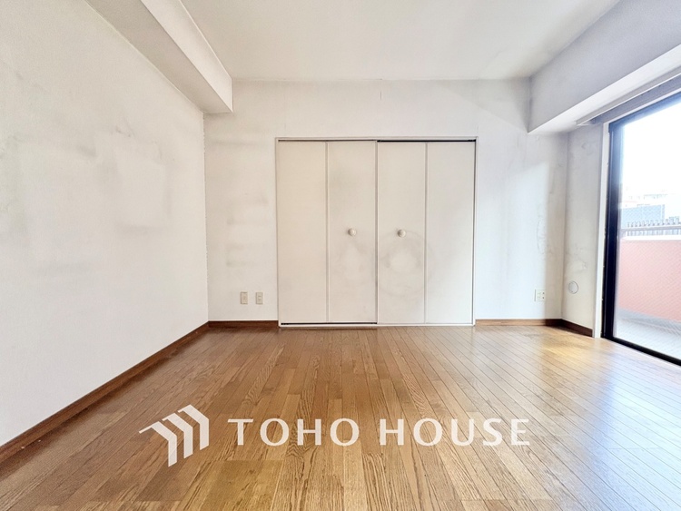 内装 【PRIVATE ROOM】◆快適◆な暮らしに不可欠な収納スペース。快適さとともに思い出も詰まっていく。