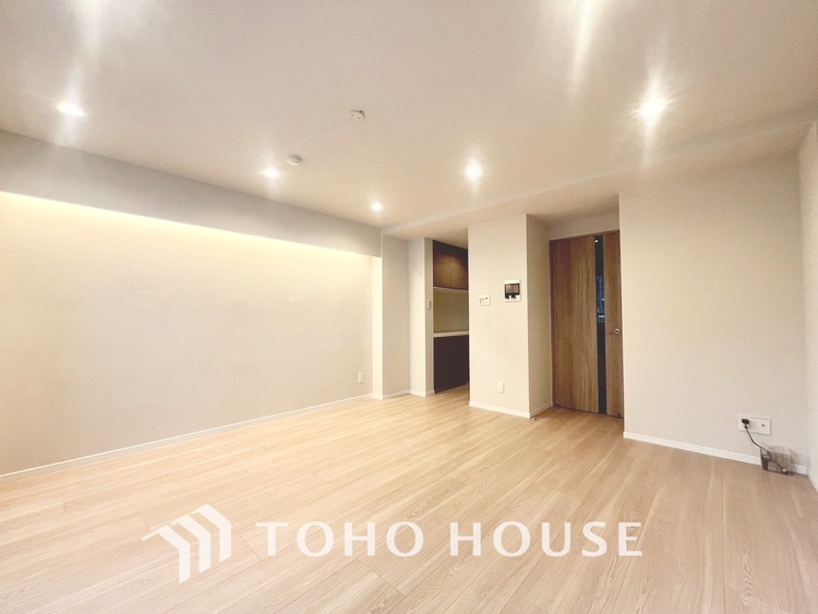 内装 【LIVING】◆陽光◆が差し込む。この開放的なLDKに家族の笑顔が集う。家族が一緒に過ごす空間は明るく、そして居心地よく。