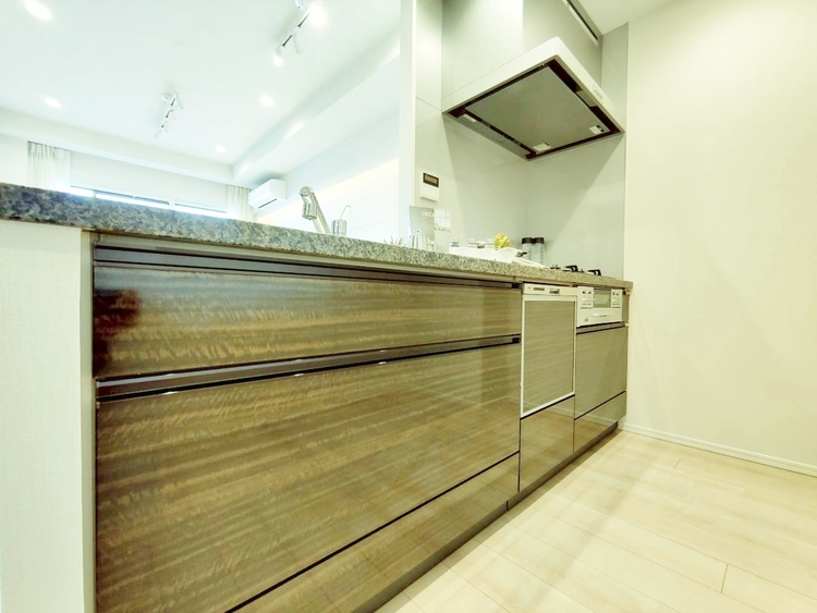 その他 開放感のあるキッチンスペース。調理をしながら、会話も弾みそうですね。
