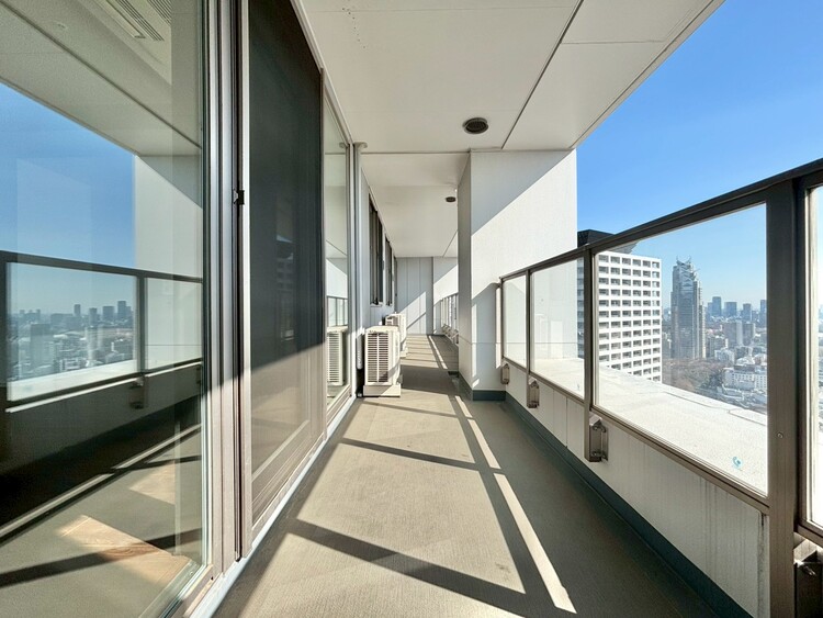 その他 朝の澄んだ空気や、夕方に吹く清々しい風を感じられるバルコニー。