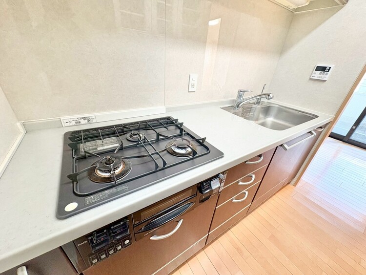 その他 使いやすくスタイリッシュなキッチン空間になっております。