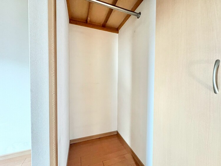 その他 収納スペースが付いていて、お部屋を広く使っていただけます。