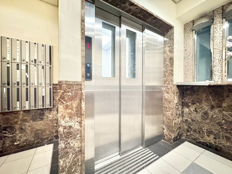 その他 エレベーター完備のため荷物が多くなっても安心。