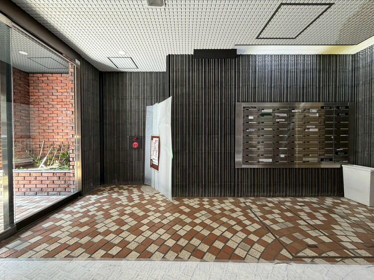 その他 館内は静寂な中が保たれており、管理が行き届いている印象を受けました。