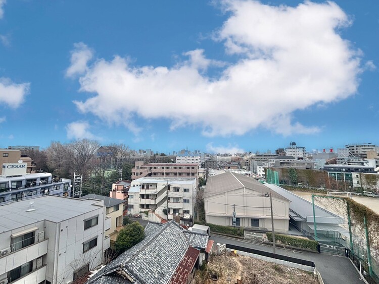 その他 眺望や窓からの景色が良いと、家で過ごす時間も快適です。