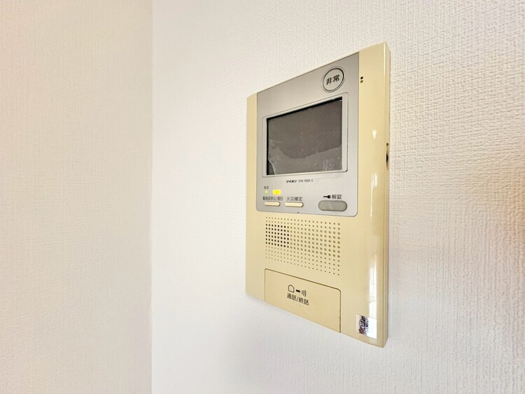 その他 誰が来てもわかる様にモニター付きインターホンを設置。