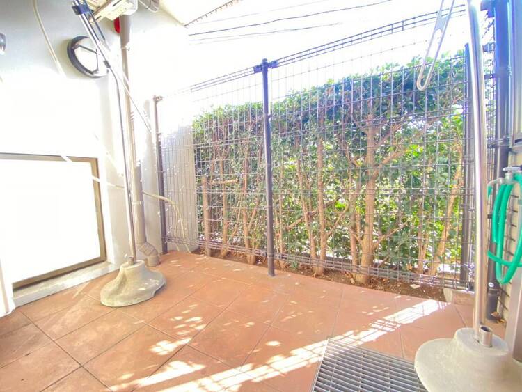 その他 朝の澄んだ空気や、夕方に吹く清々しい風を感じられるバルコニー。