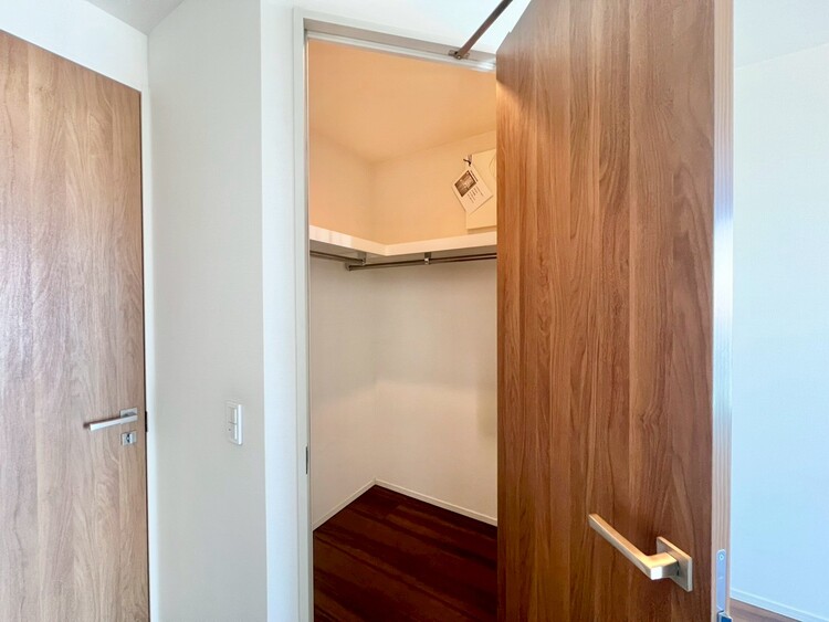 その他 収納スペースが付いていて、お部屋を広く使っていただけます。