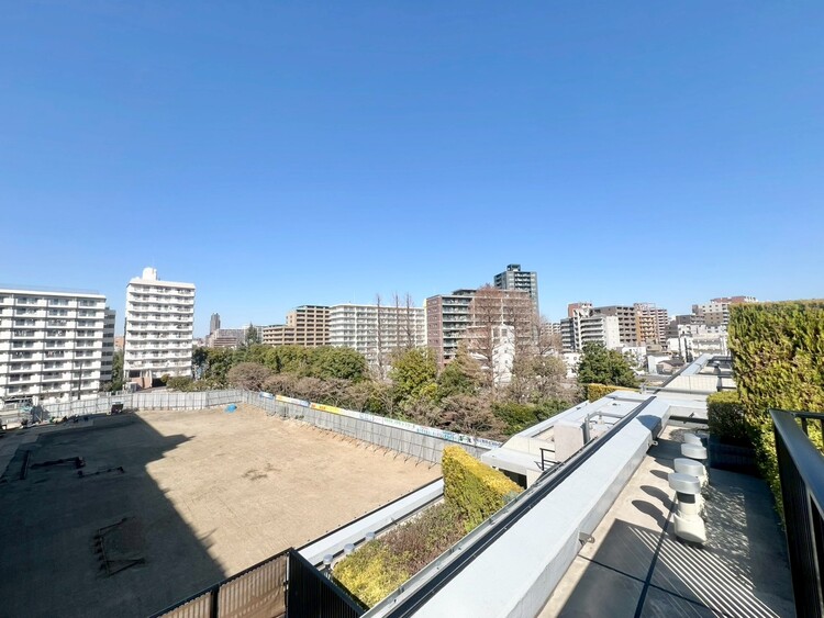 その他 眺望や窓からの景色が良いと、家で過ごす時間も快適です。