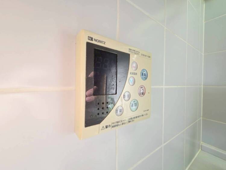 その他 見やすい画面で操作しやすい給湯パネル。