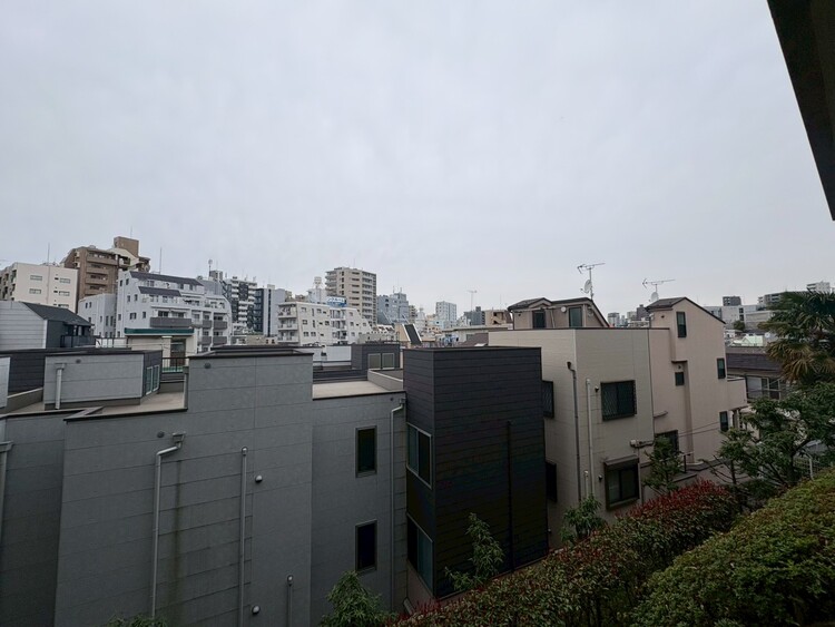 その他 眺望や窓からの景色が良いと、家で過ごす時間も快適です。