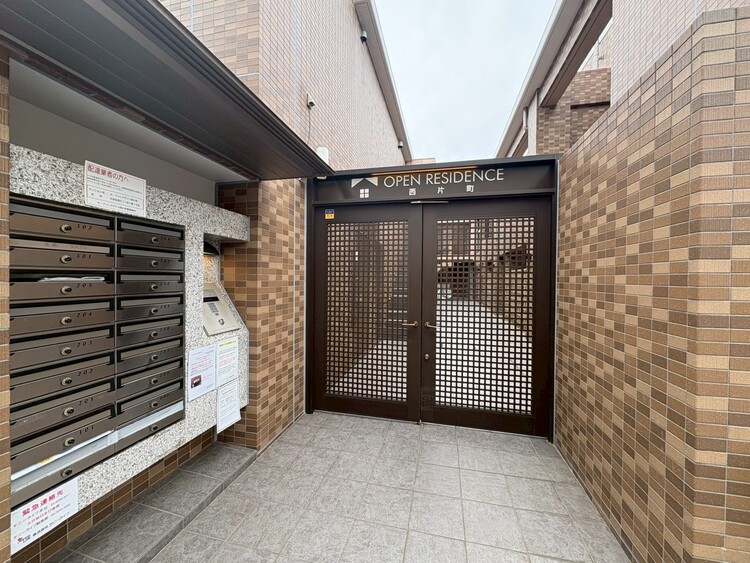 その他 上質感漂う玄関アプローチです。