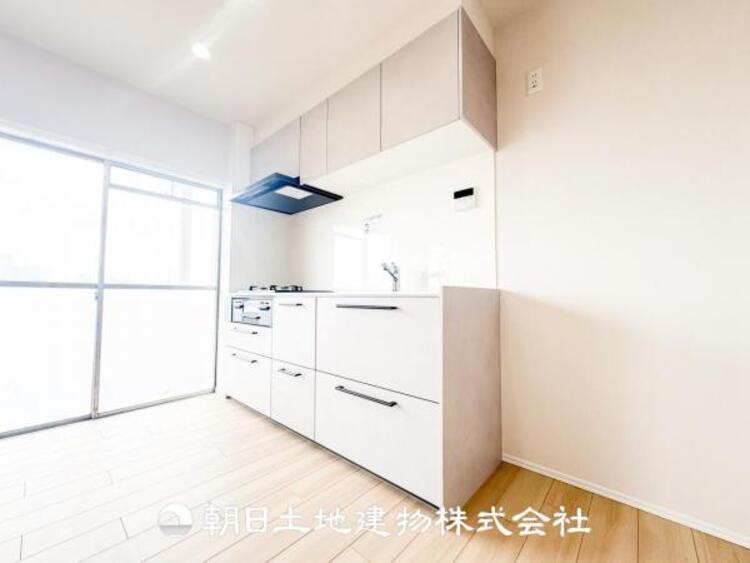 キッチン 【眺望】住戸からの眺望や通風も良好なお部屋です。