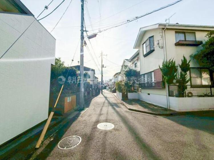 間取り 毎日の安心につながる前面道路で、毎日の生活がもっと楽しく感じられます☆ ゆったりした幸せが続きます。 