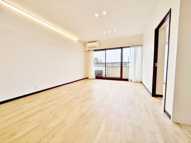 居間 過ごす時間が、たくさんの思い出として紡がれていく場所。