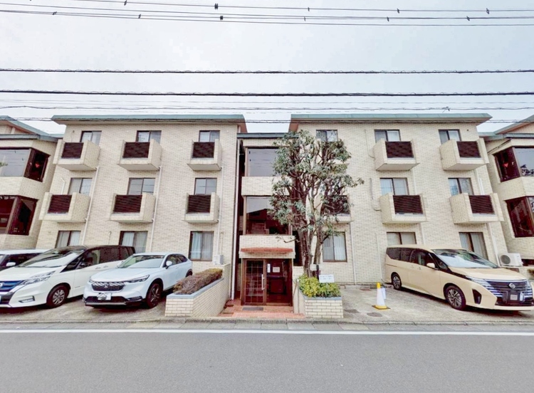 外観 資料には掲載していない情報が、現地にはたくさんあります。是非一度、現地をご確認ください。