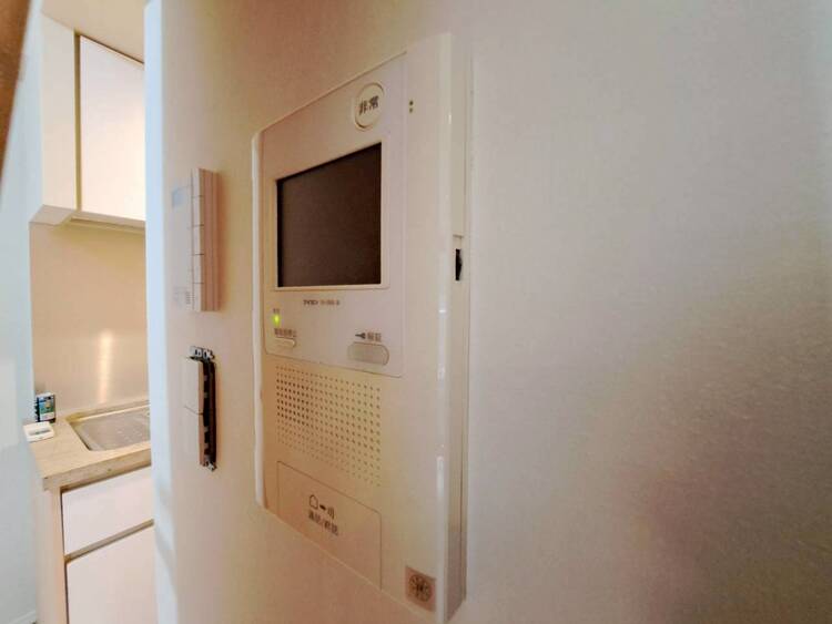 その他 誰が来てもわかる様にモニター付きインターホンを設置。