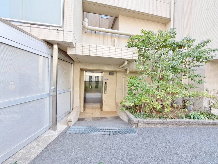 その他 エレベーター完備のため荷物が多くなっても安心。