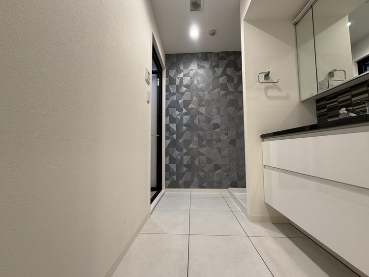 その他 十分な広さの脱衣所。