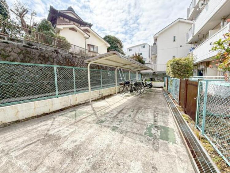 その他 〜共用部の駐輪場〜 