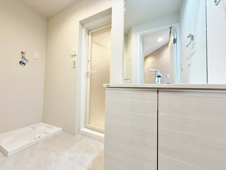 洗面 清潔感と心地よさを重視した、上質感漂うパウダールーム。