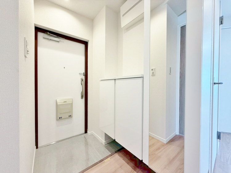 玄関 シューズボックスを完備した玄関です。