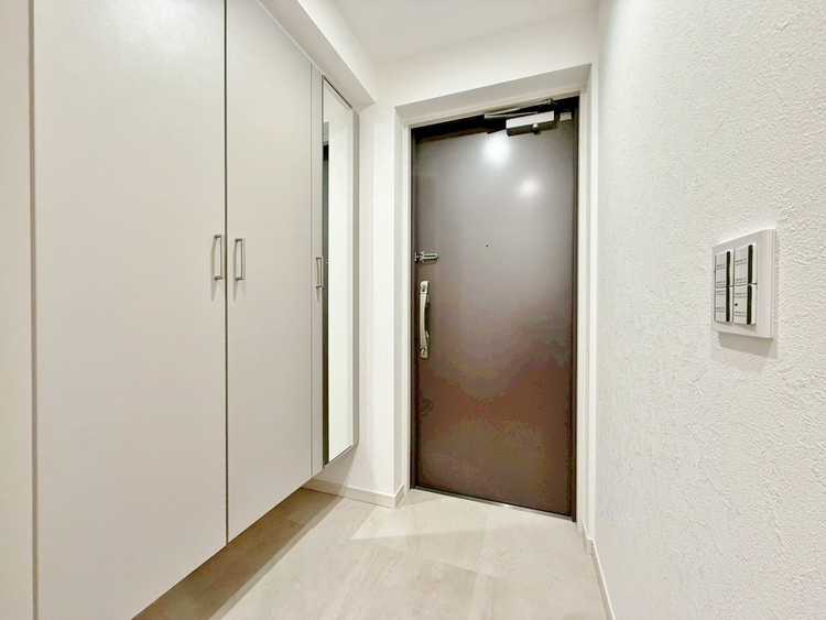 玄関 シューズボックスを完備した玄関です。