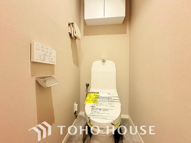 トイレ トイレには快適な温水洗浄便座付