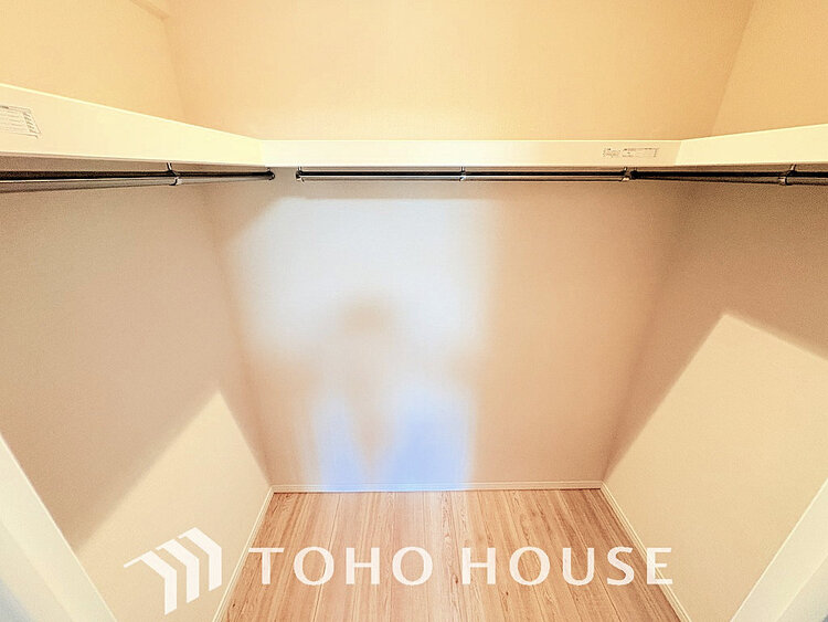 収納 沢山のお洋服を綺麗に収納できる「ウォークインクローゼット」