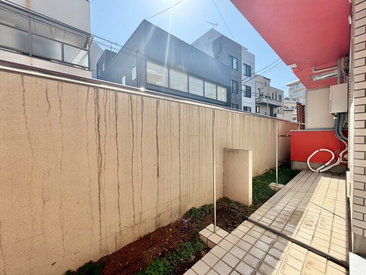 その他 朝の澄んだ空気や、夕方に吹く清々しい風を感じられるバルコニー。