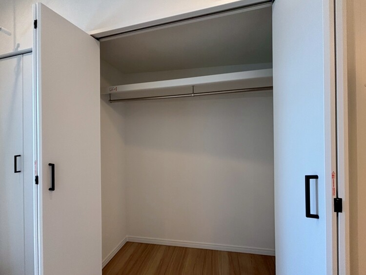 その他 収納スペースが付いていて、お部屋を広く使っていただけます。