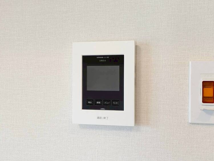 その他 誰が来てもわかる様にモニター付きインターホンを設置。