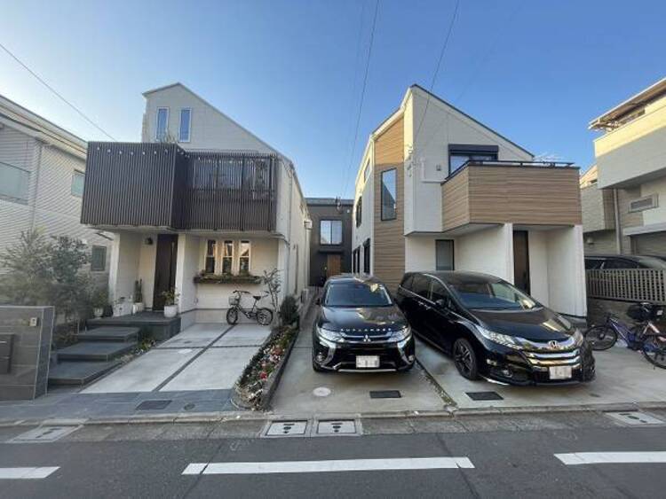 外観 この場所だからこそ叶えられる開放感、「陽光を取り入れた住宅」です。是非現地でご体感下さいませ。