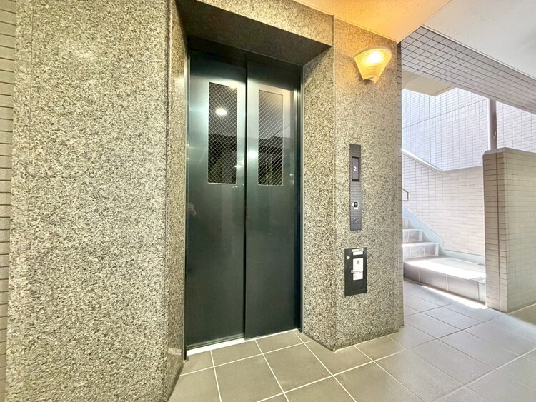 その他 エレベーター完備のため荷物が多くなっても安心。