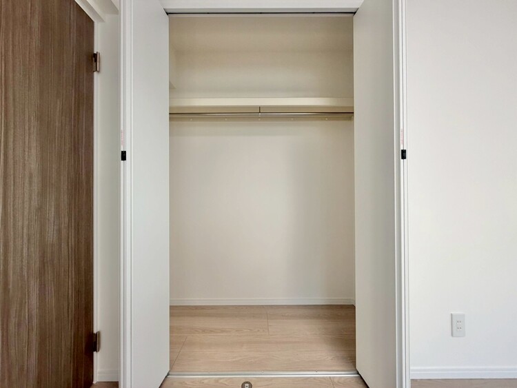 その他 収納スペースが付いていて、お部屋を広く使っていただけます。