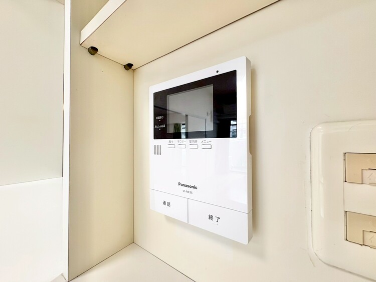 その他 誰が来てもわかる様にモニター付きインターホンを設置。