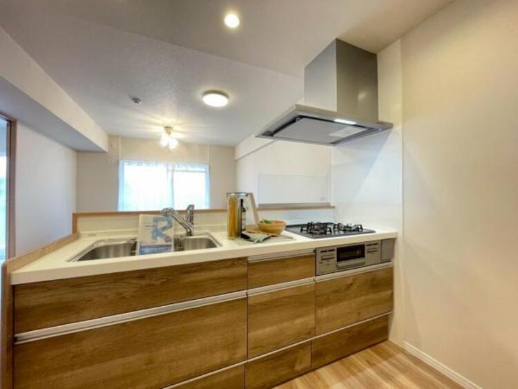 キッチン 毎日のお料理が楽しくなる、明るく開放的なフルオープンキッチン