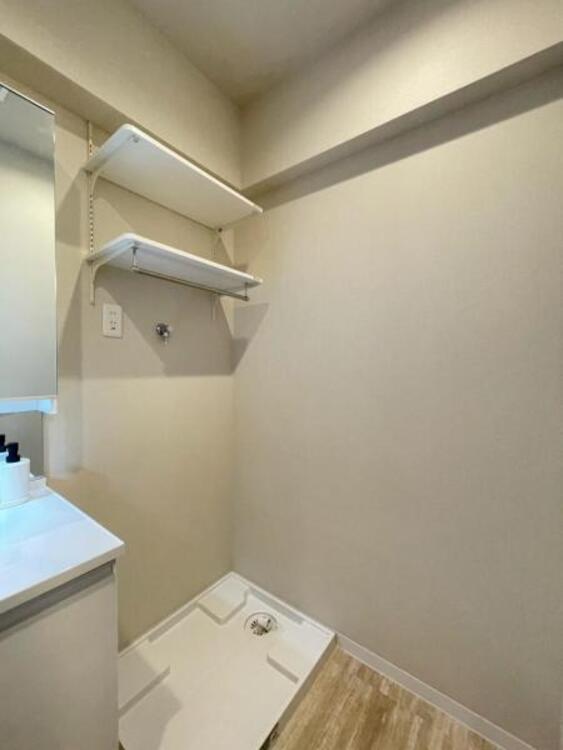 洗面 万一の水漏れにも床への漏水を防ぐ、防水パン設置済み！