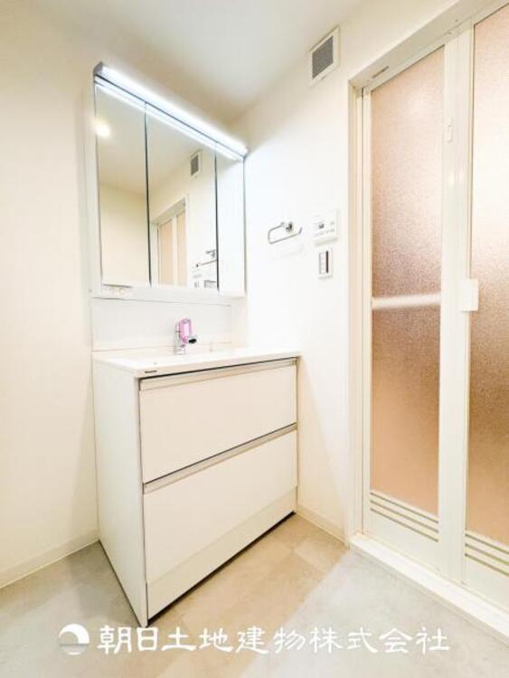 洗面 【洗面化粧台】慌ただしい1日が始まり、充実した1日の終わりを締めくくる洗面所。