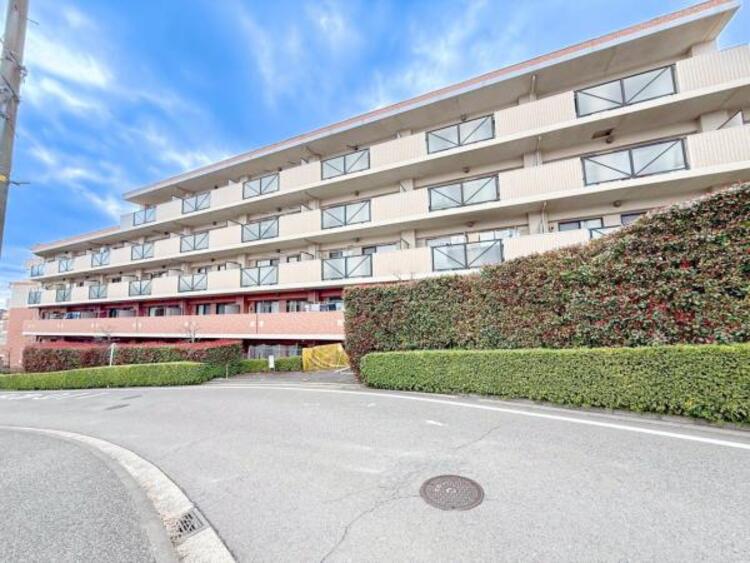 外観 月日が経つ事で「近くにあるもの」から「家の財産」となります。生活の本拠地となり新しい生活の始まり！！家族の笑顔溢れるお家は帰るのが楽しみになりそうですね。そんな未来を描く生活はこの物件から始まります！ 