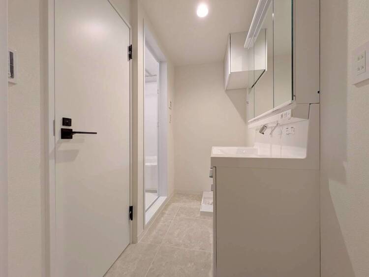 洗面 清潔感と心地よさを重視した、上質感漂うパウダールーム。